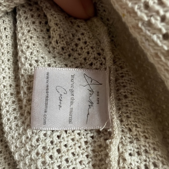 We are AMMA 7 in 1 Cocoon Knit Baby Breastfeed Nursing Cover Wrap Natural - Picture 2 of 2